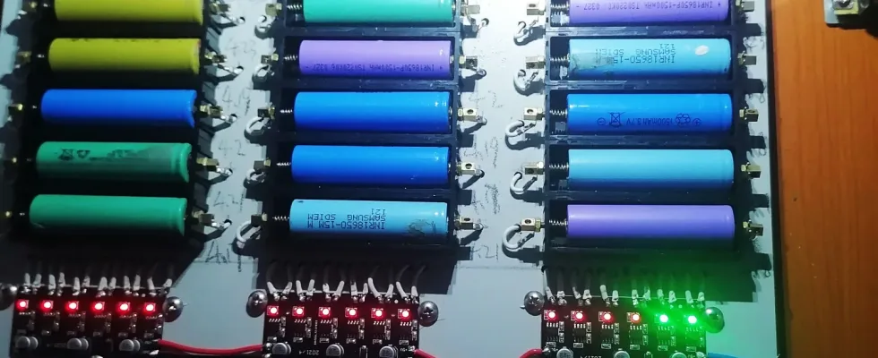 18650&21700-battery-holder-DIY