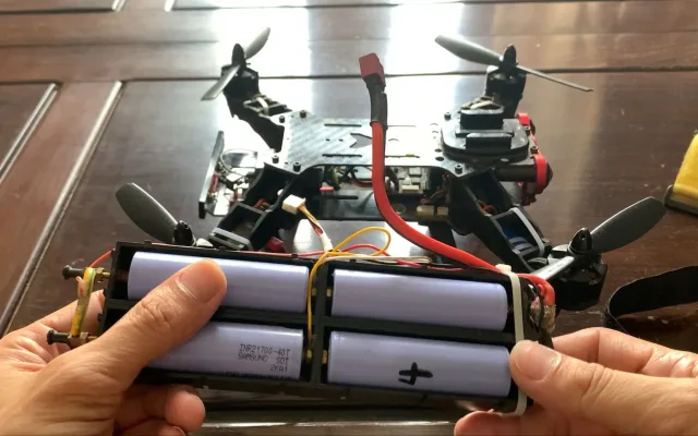 the battery holder for 21700 lithium batteries with an F3 flight